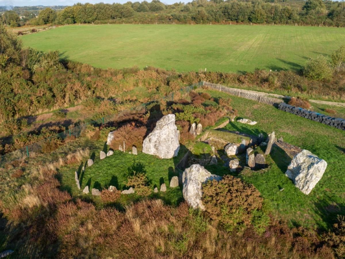 Moulin Menhirs & Zone Naturelle Protegee Saint-Just (Ille-et-Vilaine) Exterior foto